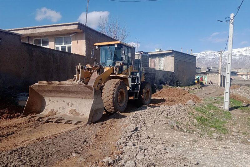 عملیات-اجرایی-خاک‌ریزی-در-راستای-احداث-خیابان-شهید-نصرالهی-1.jpg
