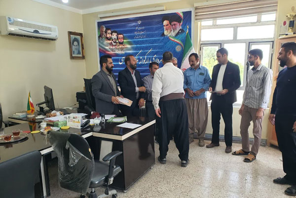 طی-مراسمی-از-کارگران-شهرداری-ارکواز-ملکشاهی-تجلیل-شد-5.jpg
