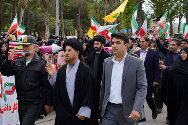 اجتماع-بزرگ-امام-رضایی‌ها-در-شهرستان-ملکشاهی-3.jpg 